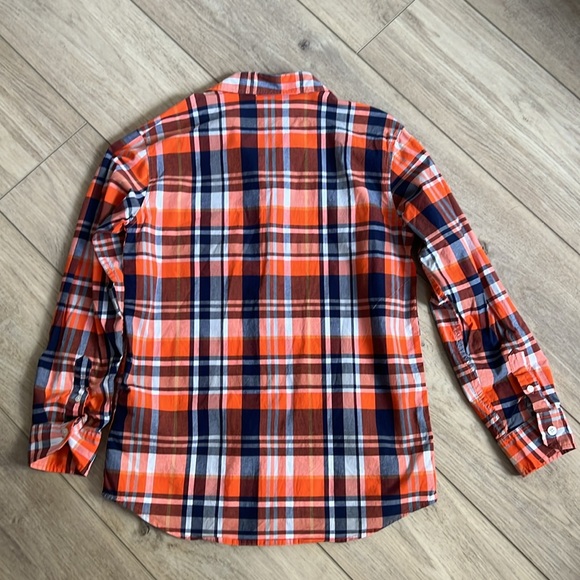 Old Navy Plaid Button Down shirt - Picture 6 of 6